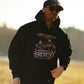 Mighty Kadett 9000 Svart Hoodie - Brösttryck