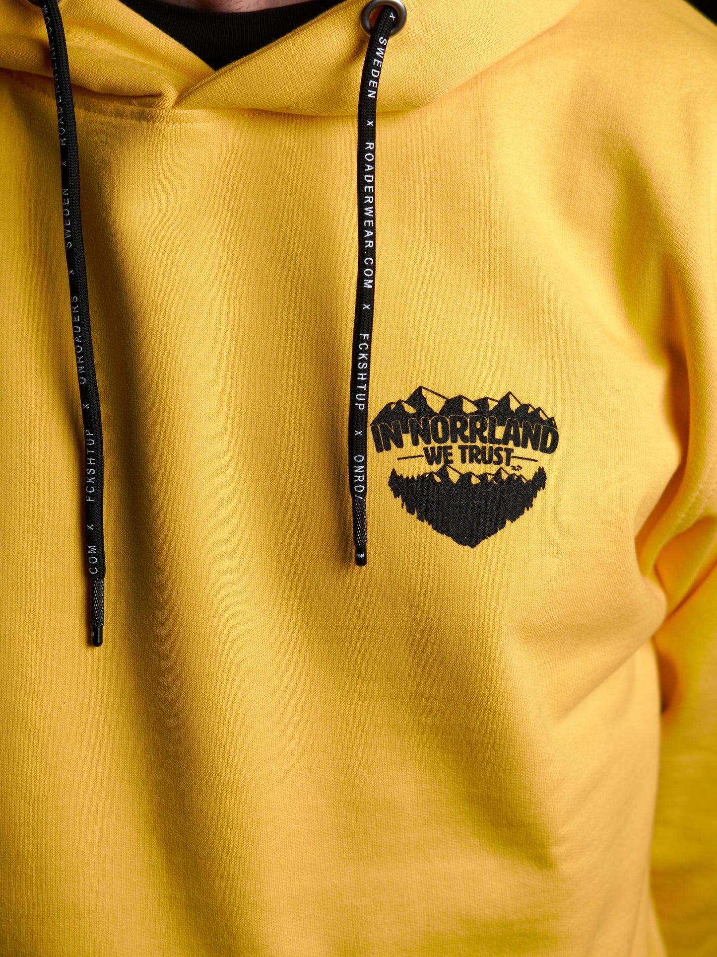 JIM OLOFSSON DRIFTING / JOD HOODIE - IN NORRLAND WE TRUST - YELLOW