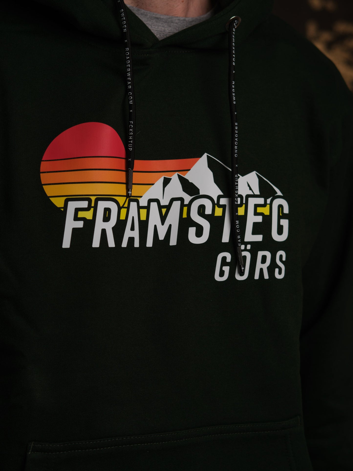 JIM OLOFSSON DRIFTING / JOD HOODIE - FRAMSTEG GÖRS - GREEN